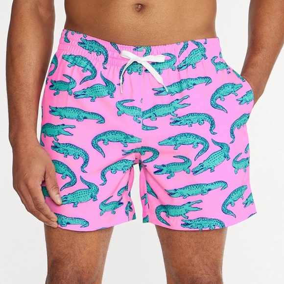 Chubbies Pink and Green Alligator the Glades Swim Trunks 5.5” inseam Size XL - Picture 1 of 5